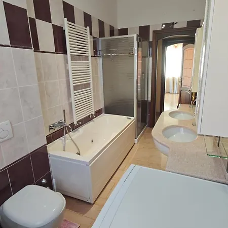 Gatto Rosso Bed & Breakfast Sandigliano